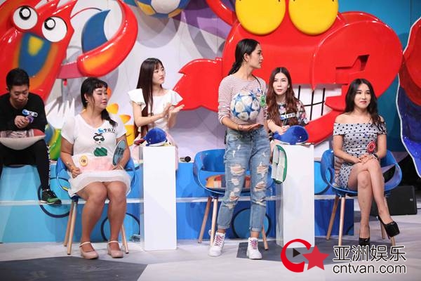 《球迷朋友圈》打响复活赛看颜值被喷伪球迷