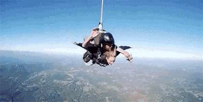 上帝の光|穿衣服对她是种浪费,生的孩子叫腰精的后裔