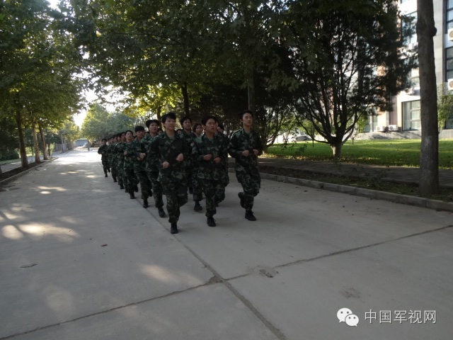 90后军营女兵,女兵军旅梦