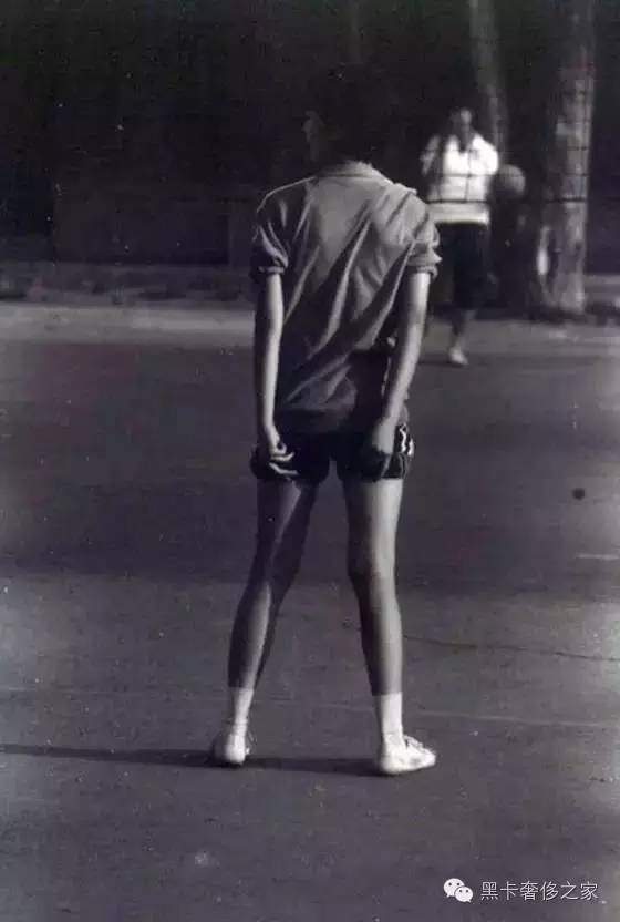 那个年代没有YSL，我们也很时髦