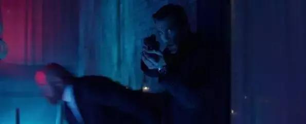 战术美学|《疾速追杀》的“枪械世界”