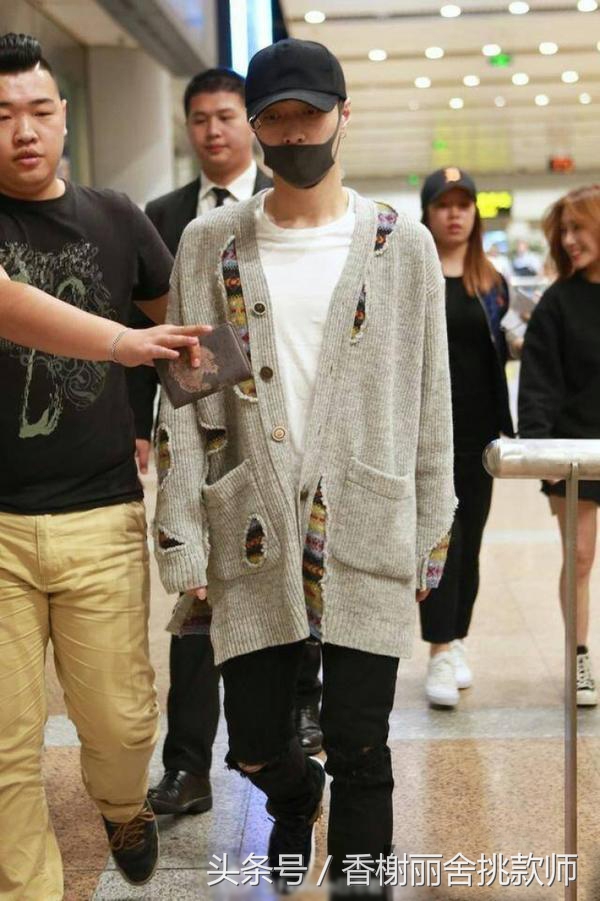 撕裂的破洞、褴褛的衣袖、线头满天飞的裤腿...我们穷人都爱它