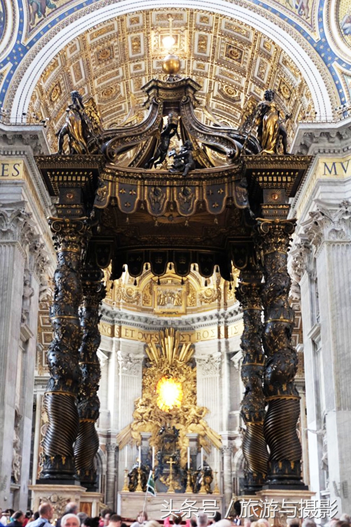 梵蒂冈圣彼得大教堂铁门,梵蒂冈圣彼得大教堂图片