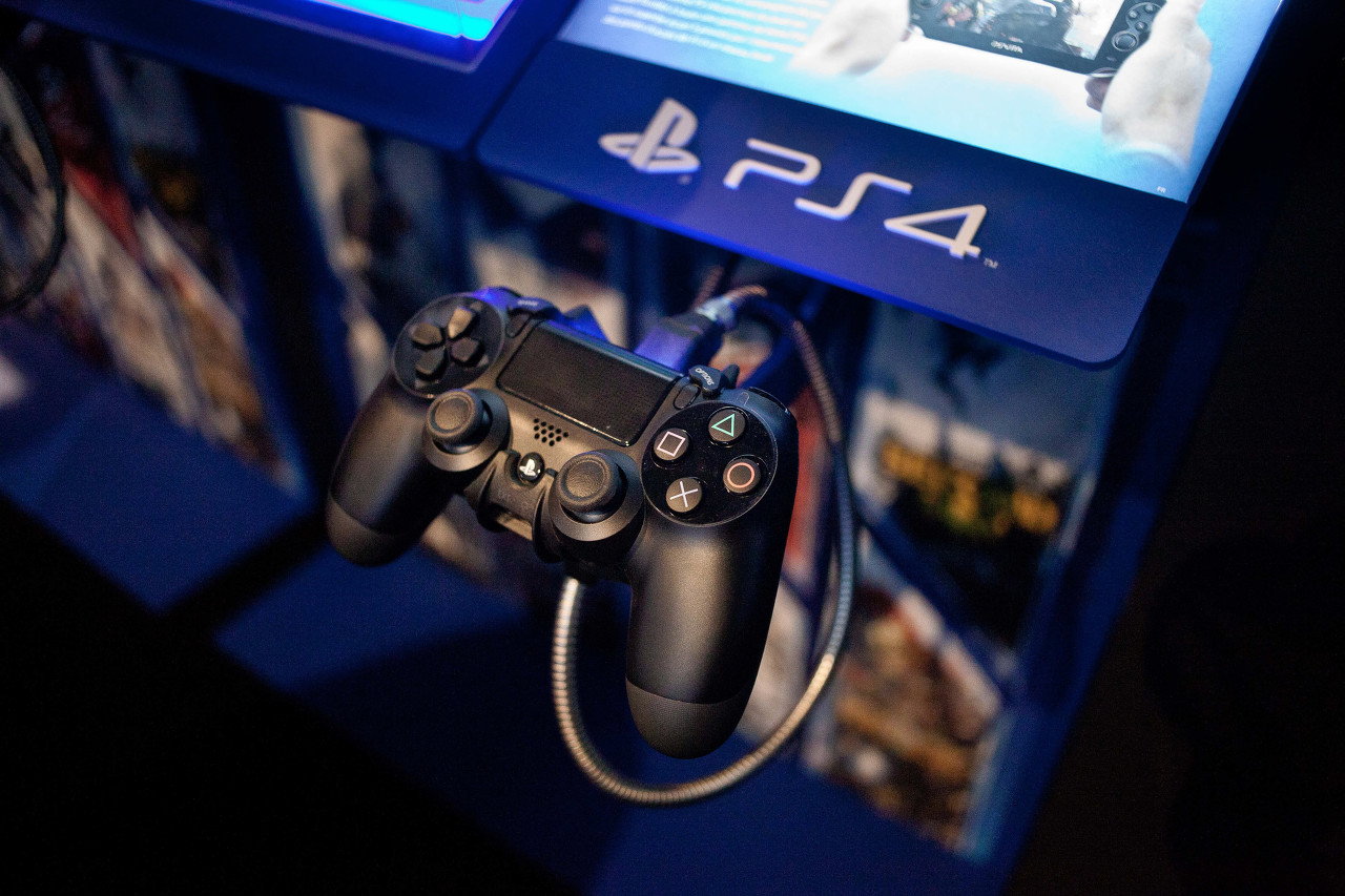 小说：惊！精灵竟然能合成铠甲？