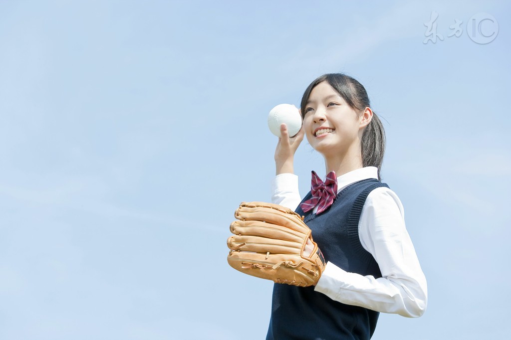 小说：他是众人瞧不起的赘婿，哪知一句话，竟能喊来厨神做午餐