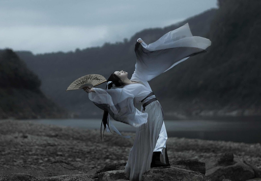 小说：后妃竟与表哥偷情，表哥已成第一功臣，他只此事后不敢上报