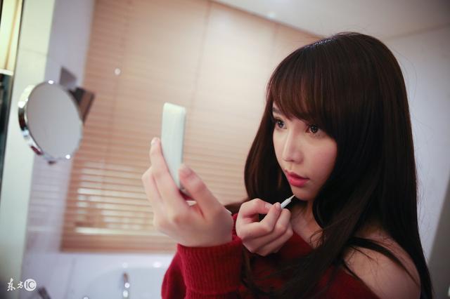 总裁过生日女秘书当礼物,霸道总裁给绝世美女过生日