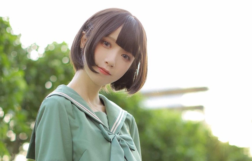 小说：坐上过山车后她就像一个青蛙一样吸在周昊身上高声尖叫