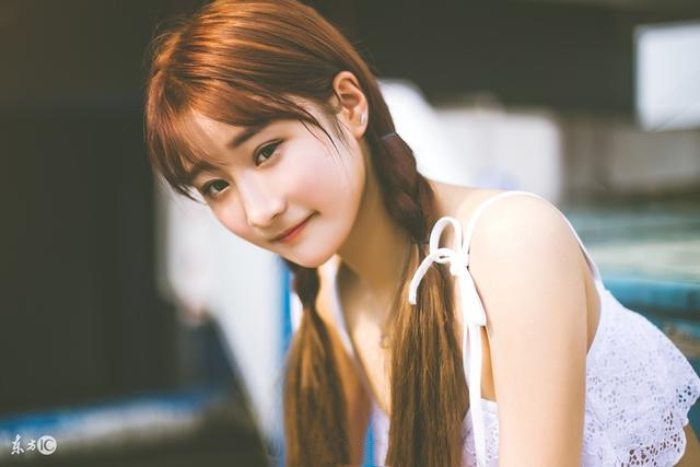 小说:小伙加入天庭微信群,看雷公电母秀恩爱,抢财神爷红包