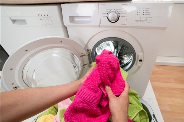 毛巾用久了又滑又臭,父母告诉我,这样洗干净还柔软,真实好用