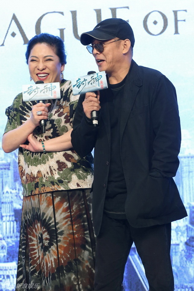 “清醒富婆”向太：8000万买钻石项链还嫌便宜，奖励儿媳上亿别墅