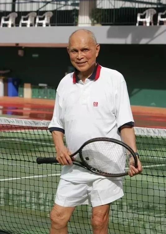 霍英东最喜爱的儿子、以及最不成器的儿子,都出自二房