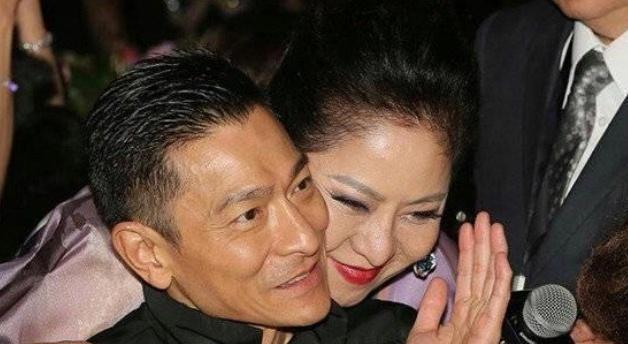 “清醒富婆”向太：8000万买钻石项链还嫌便宜，奖励儿媳上亿别墅