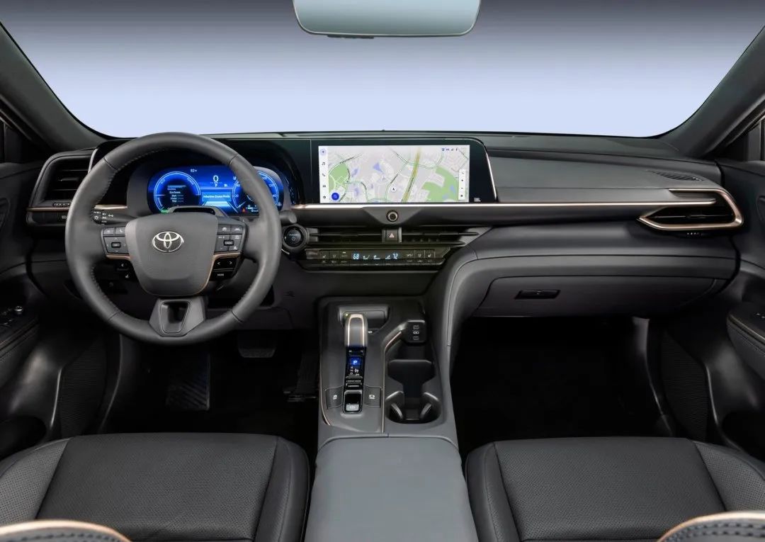 16代皇冠下线了吗,16代皇冠2023款最新款