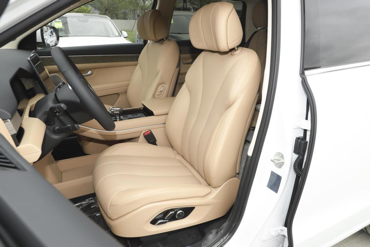 问界m7中期改款花了多少钱,价格40左右保养维修成本低的车