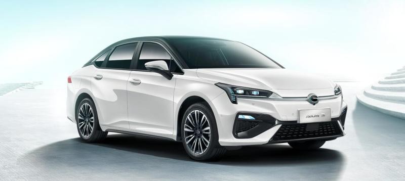 秦plusev500豪华版测评实测,广汽埃安aionsplus和秦plusdmi选哪个