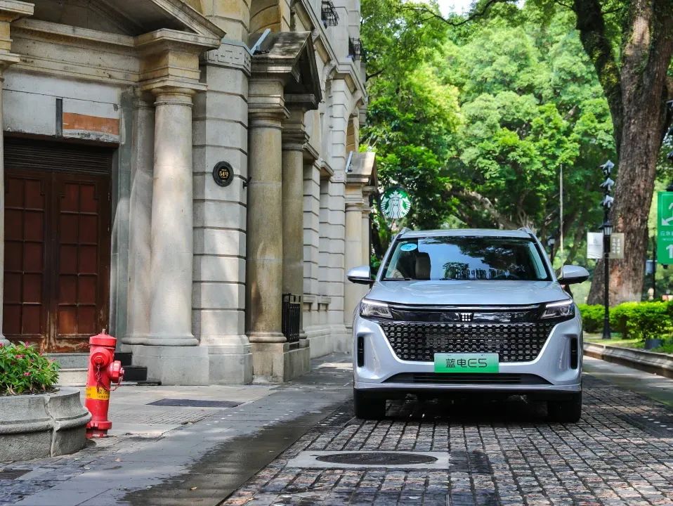 让新能源汽车更好驰骋,探索未来蓝电e5混动汽车引领新潮