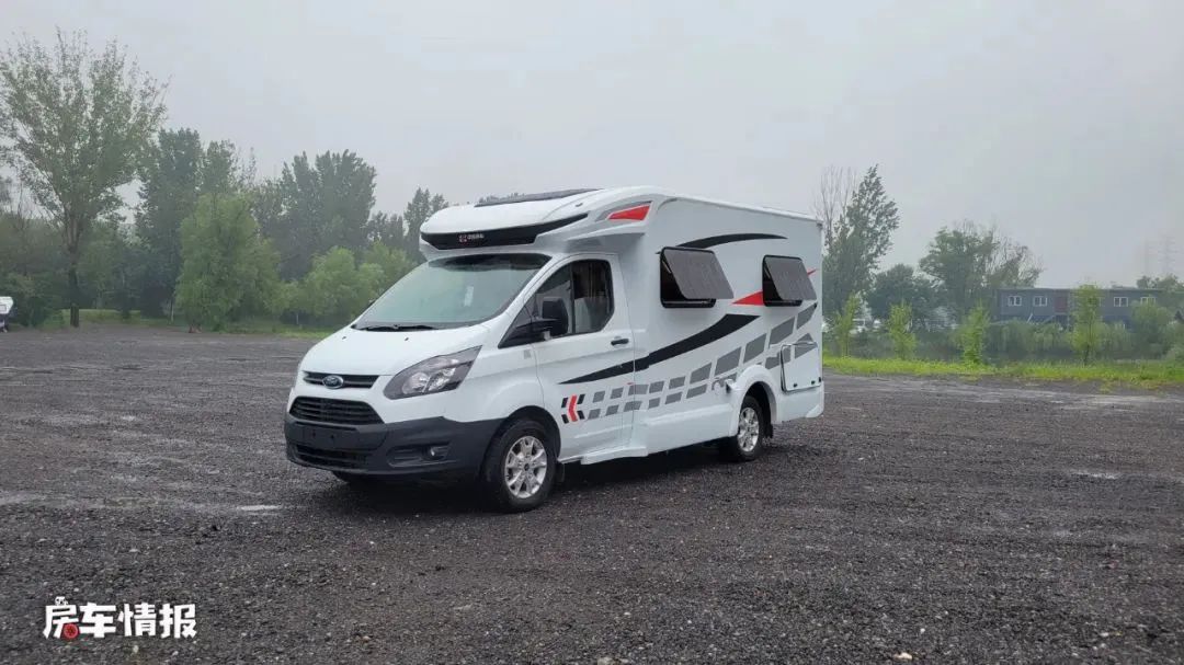 北京大空间房车价格30-40万左右,目前适合购买什么样的房车