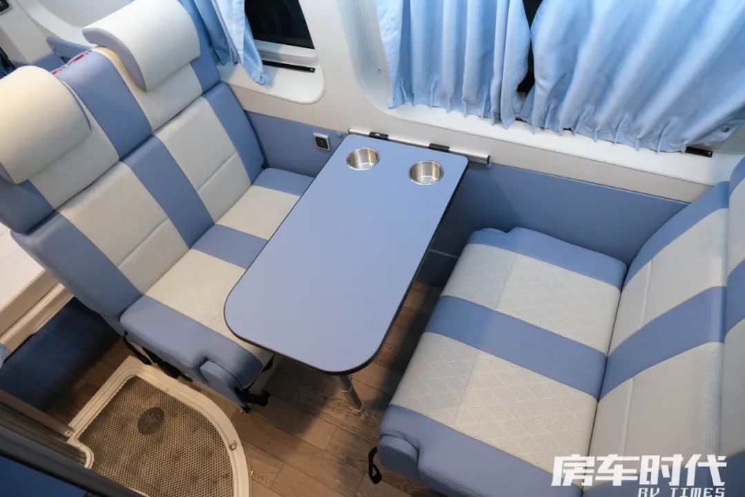 江铃西部小野牛升顶房车b100,西部小野牛四座b100房车