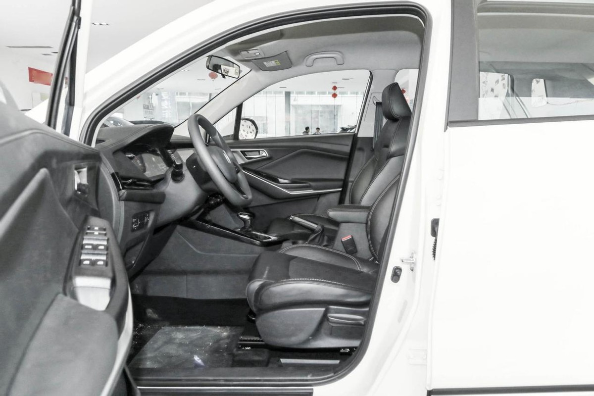 15款长安cs75手动2.0测评,长安cs15试驾2手车价格