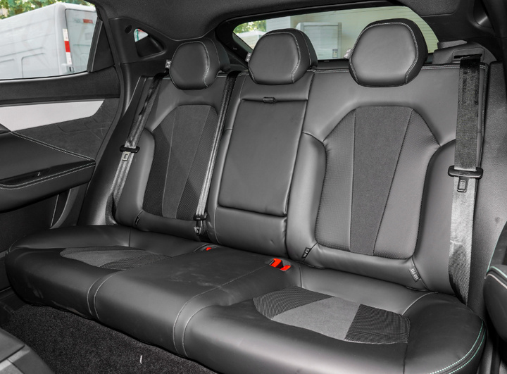 江淮a5plus和吉利帝豪哪个好,江淮a5plus对比帝豪