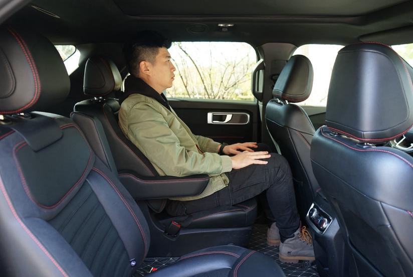 帕里斯帝黑骑士七座,帕里斯帝黑骑士六座空间怎样