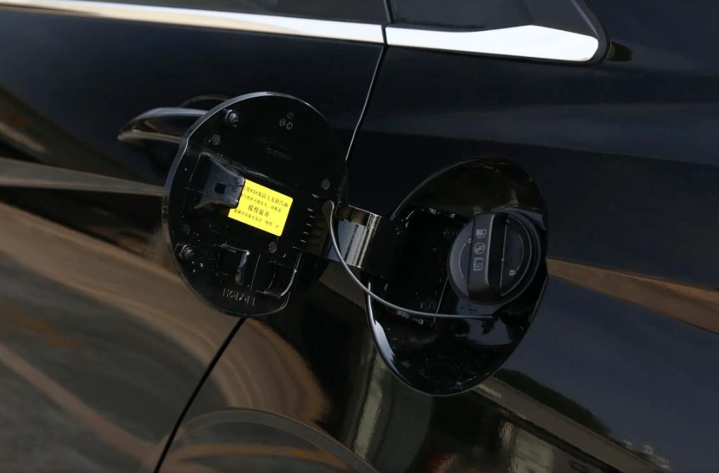 北京现代伊兰特百公里油耗多少钱,现代伊兰特1.5尊贵版油耗