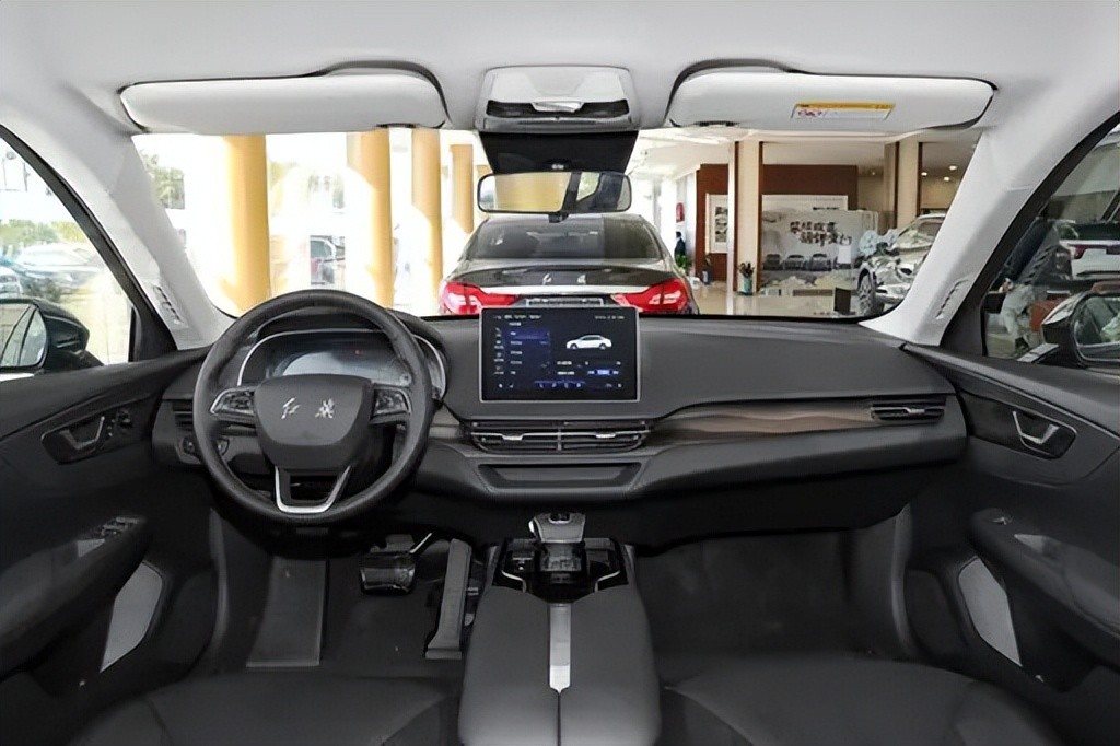 红旗e-qm5夏天续航实测,红旗e-qm5431和620版本续航区别