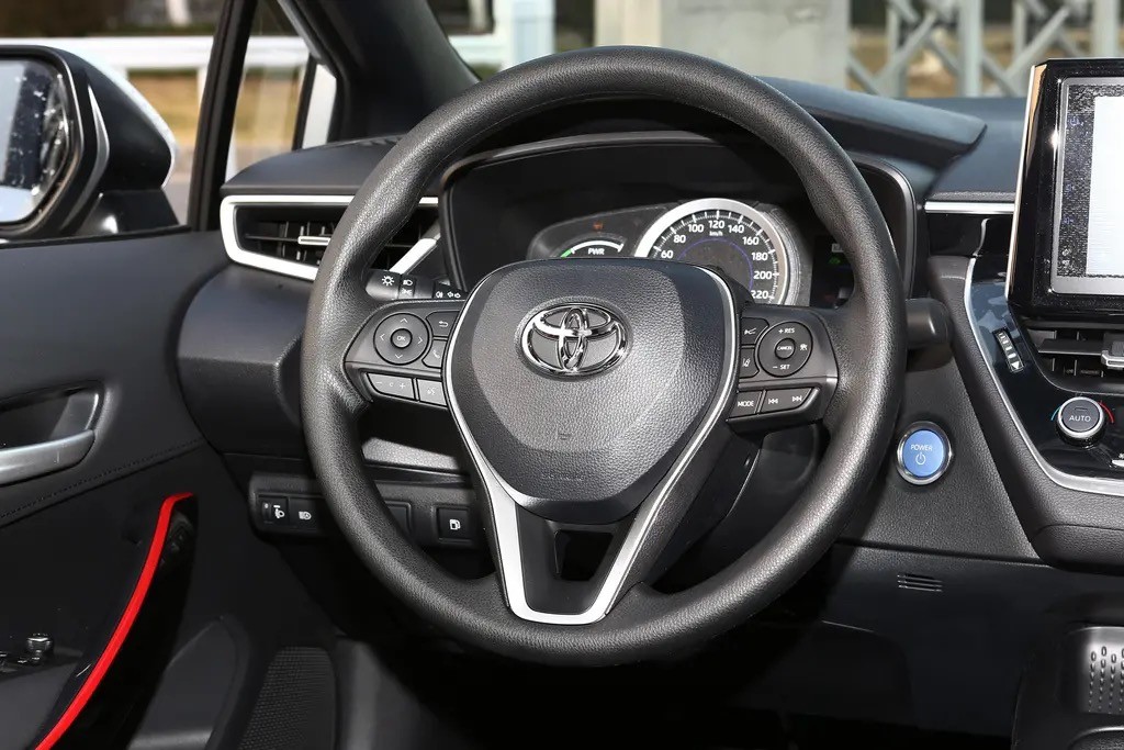 好车不贵经济实惠丰田雷凌,适合年轻人的国产省油车