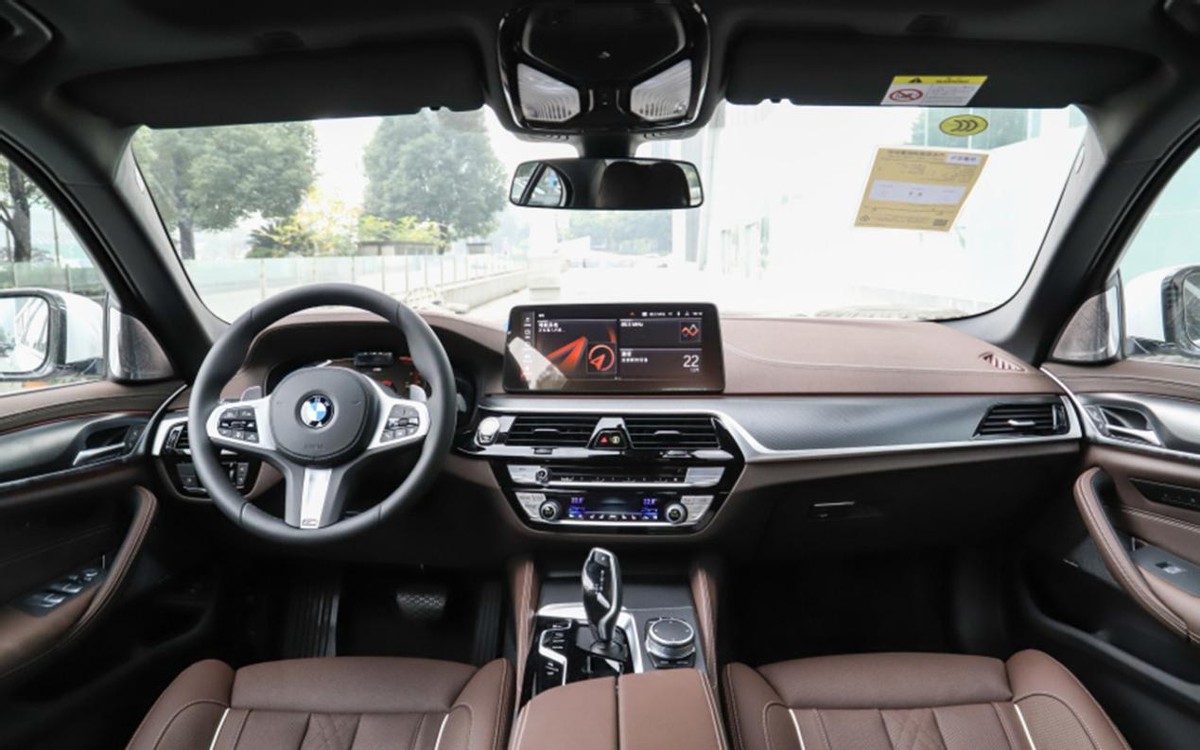 常年霸榜的轩逸哪款最值得买,轩逸经典销量大还是新轩逸销量大