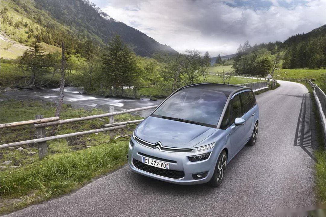 试驾毕加索c4视频,雪铁龙c4毕加索沉浸式体验