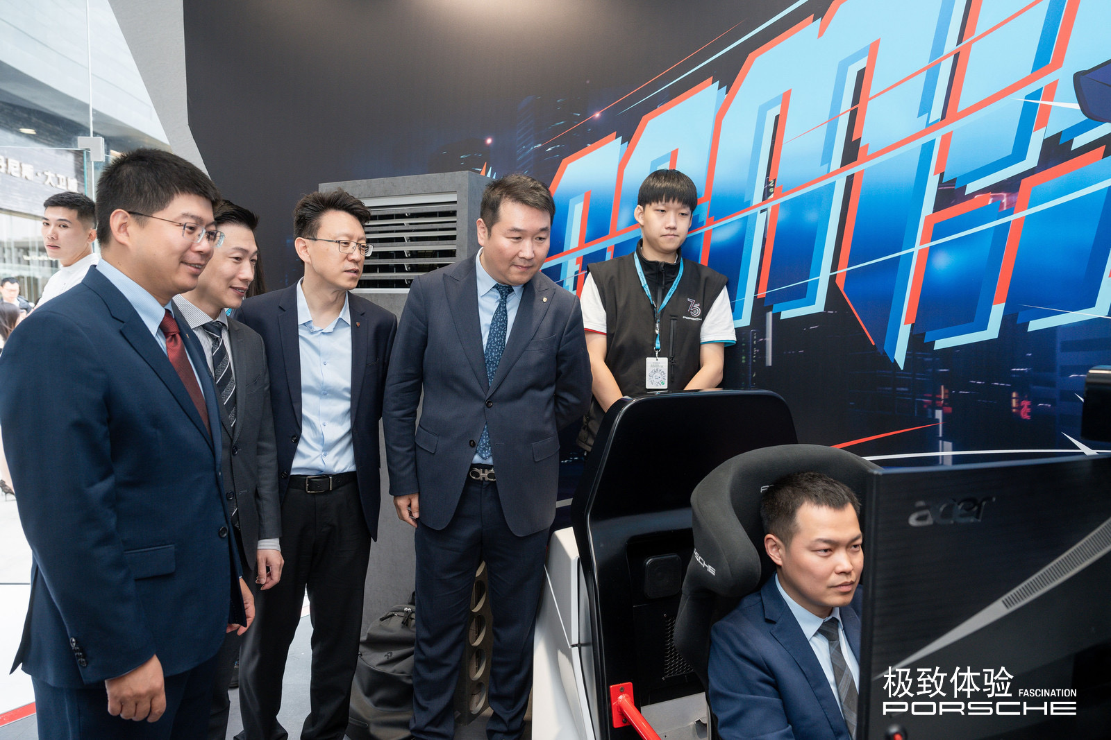 6月2日-11日保时捷极致体验郑州站，来和你的梦想跑车相遇吧