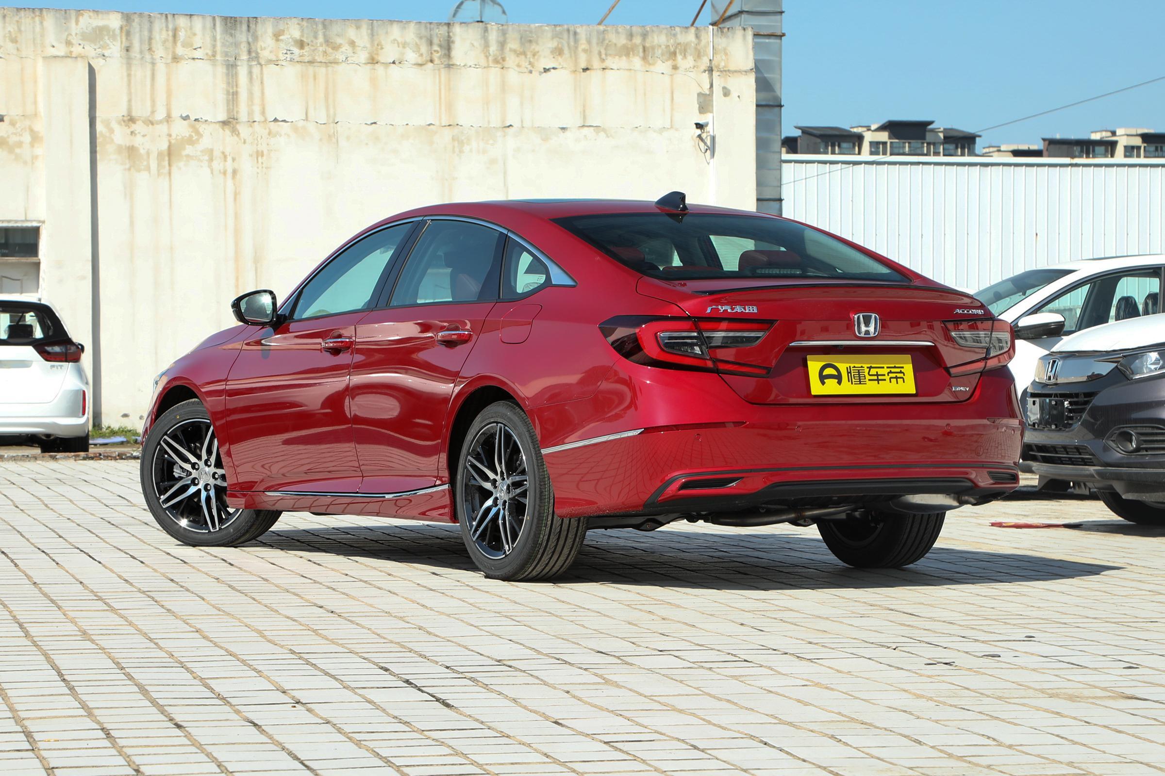 2.0l油耗一公里七毛正常吗,2.0l百公里油耗13升油耗高吗