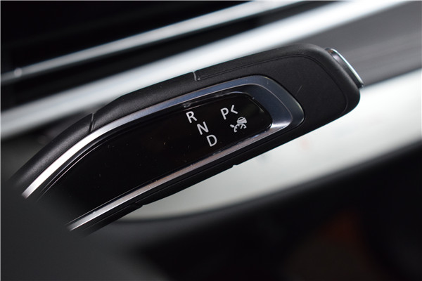 上汽大通g90体验试驾,上汽大通g90高顶七座视频