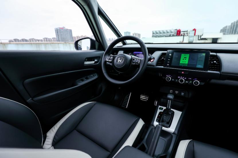 飞度新能源纯电动车七万左右试驾,12年飞度1.5自动试驾视频