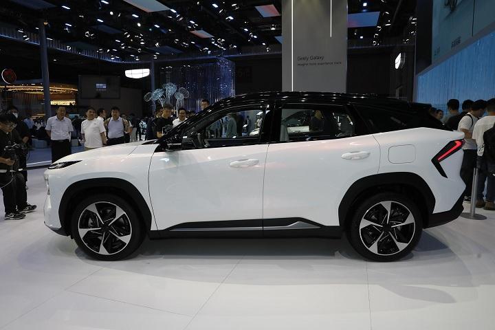 银河l7的驾驶感受与理想汽车对比,24款银河l7缺点与不足