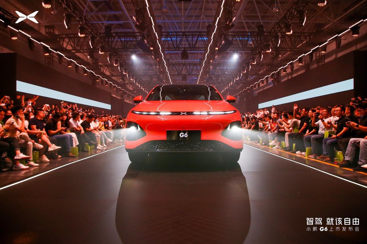 小鹏g6高性能四驱版和极氪低配版,小鹏g6轿跑纯电suv开始预售