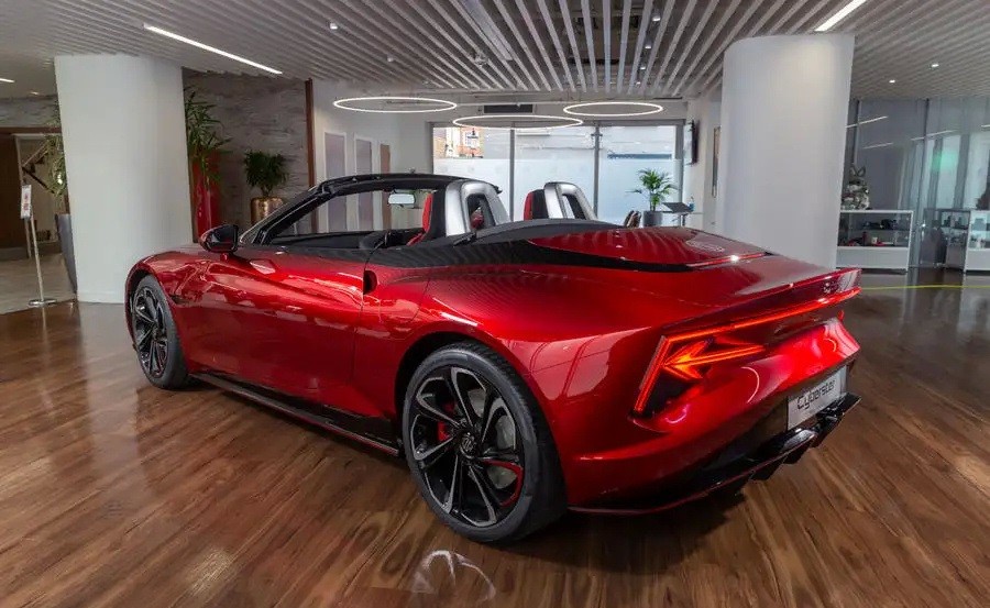 英国汽车售价,英国跑车多少钱一台