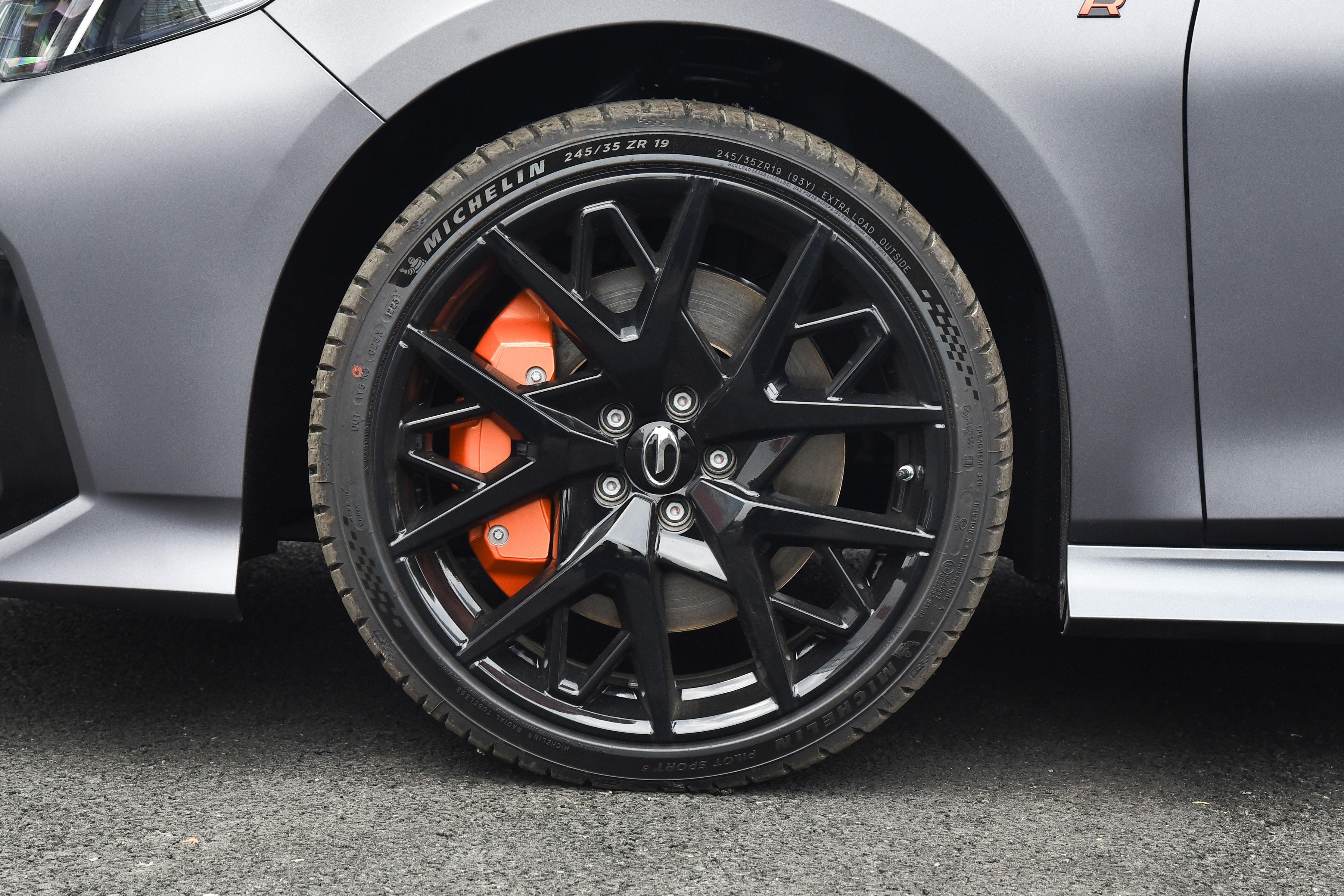 影豹r实车评测,影豹r性能版