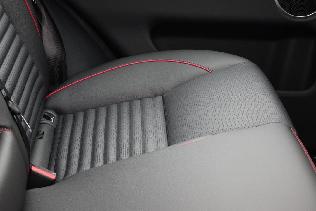 路虎发现运动版200ps家庭版落地价,路虎发现运动版2022款真实成交价