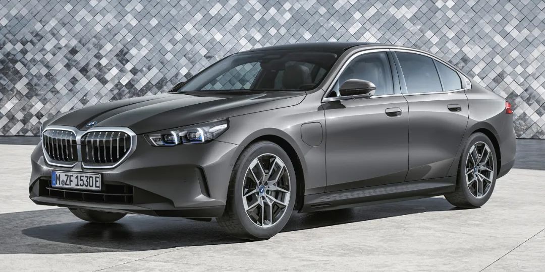 宝马全新款5系大改款,新款宝马五系外观爆改