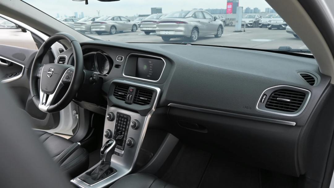 10万二手轿车怎么选b级车,10万块钱二手轿车怎么选