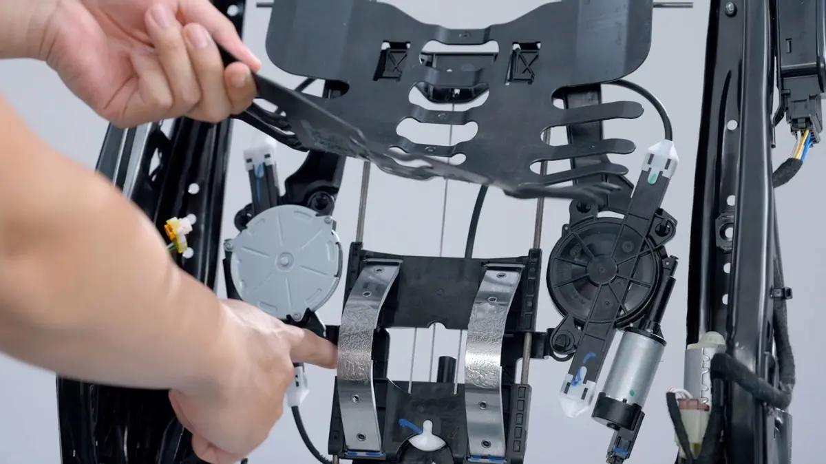 大众威然拆车测评,威然底盘拆解大飙车