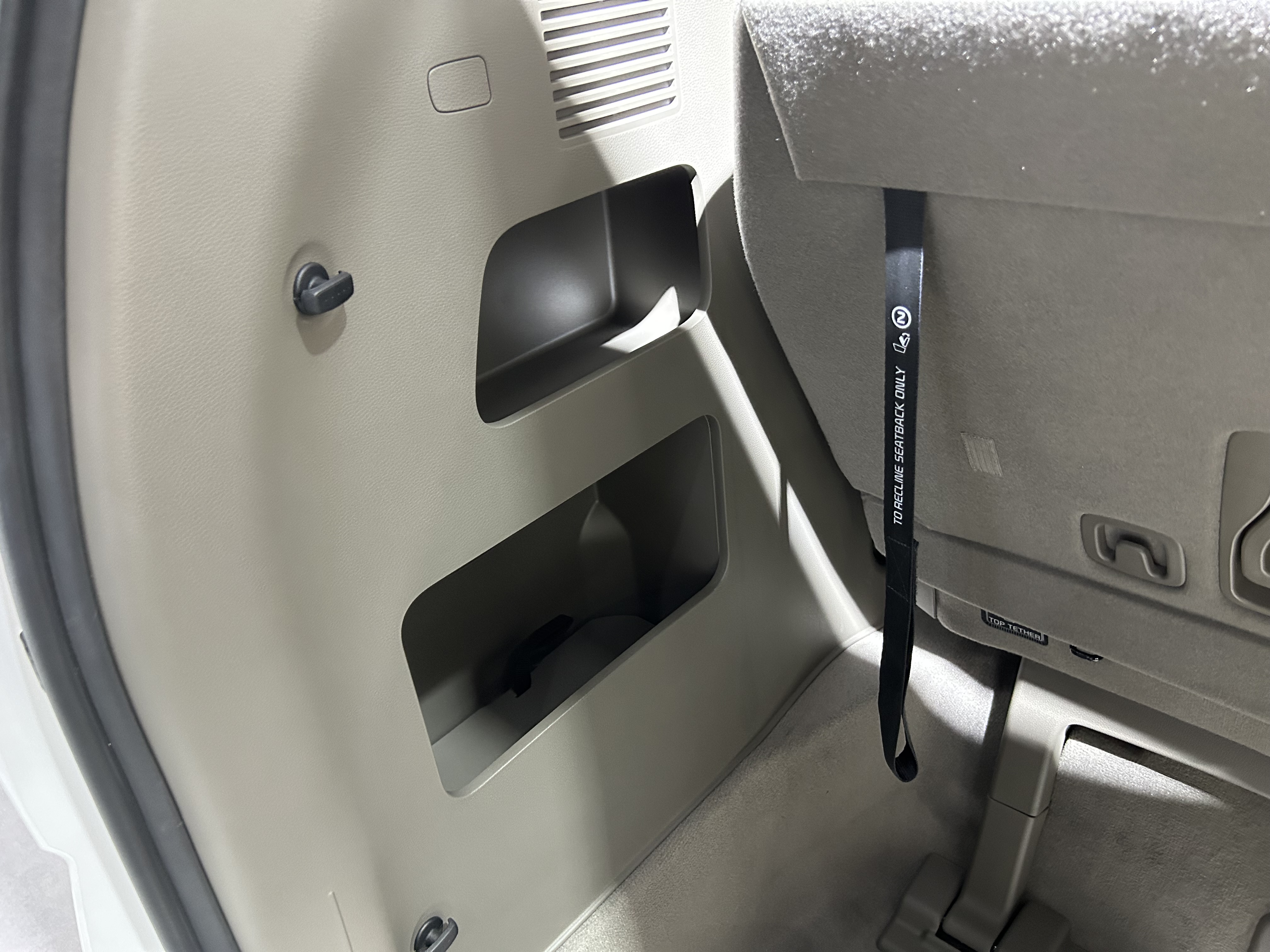 起亚嘉华真实评价,起亚嘉华全球销量第一的mpv