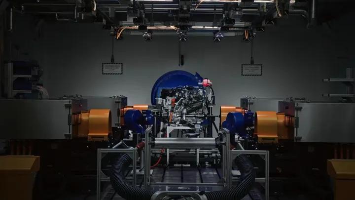 12万suv吉利银河l7是油电混动吗,吉利银河l7电混技术怎么样