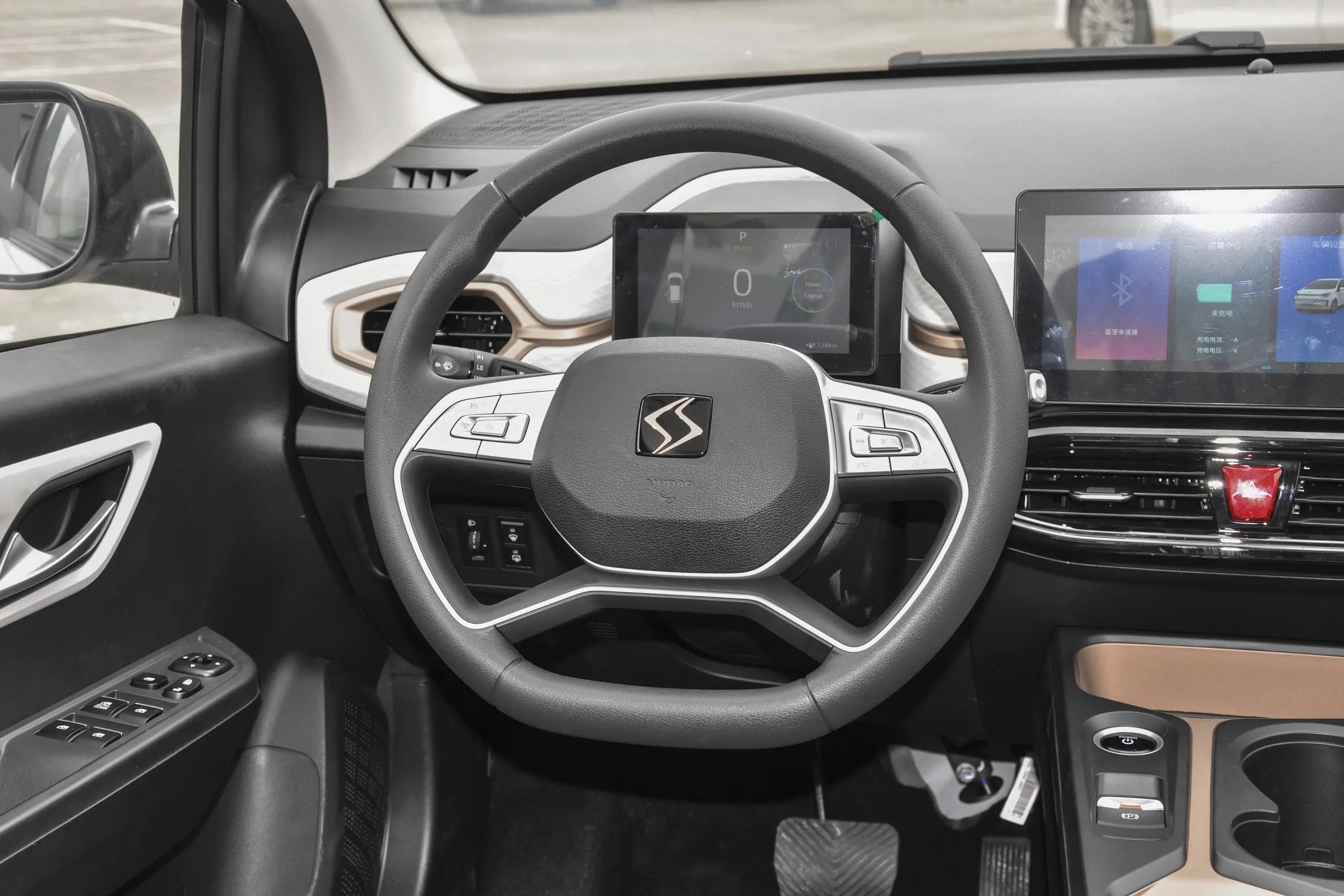 爆款花仙子测评,花仙子新能源汽车5座与4座区别