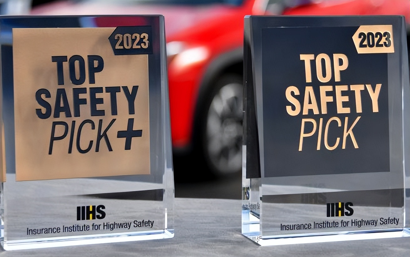 沃尔沃新款xc90官图曝光,沃尔沃xc902020款最高配