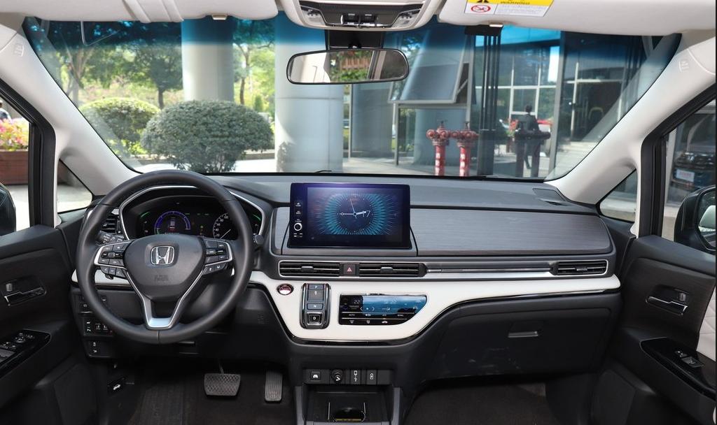 gl8比传祺m8好在哪里,别克gl8和传祺m8三排空间对比