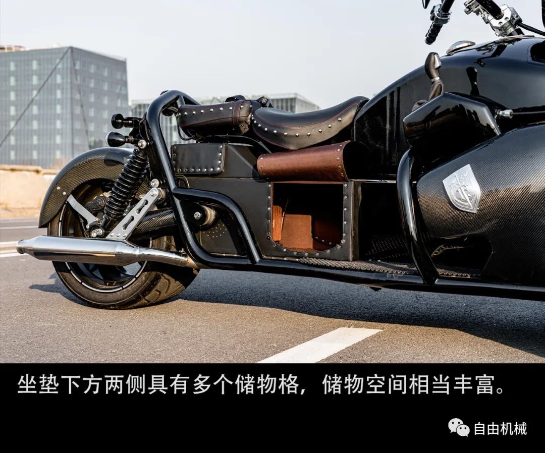 北京路威蓝盾倒三轮摩托车,把车引擎塞到小汽车上