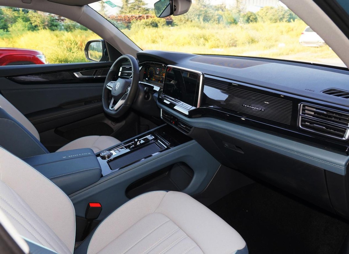 大众途昂x和奥迪q5l到底怎么选择,大众途昂x这款车的优缺点